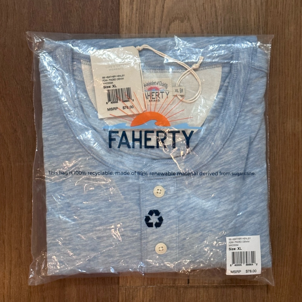Faherty Henley Tee XL - NWT - Heathered Blue